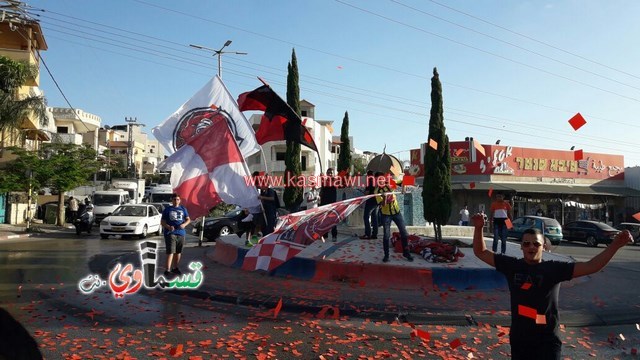 فيديو : الالترس القسماوي يحتفل في دوار الأقصى ومقهى جاري بفوز نادي الوحدة وتأهله الى نهائي الاختبارات 